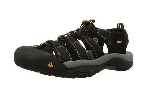 mens comfortable sandals for walking